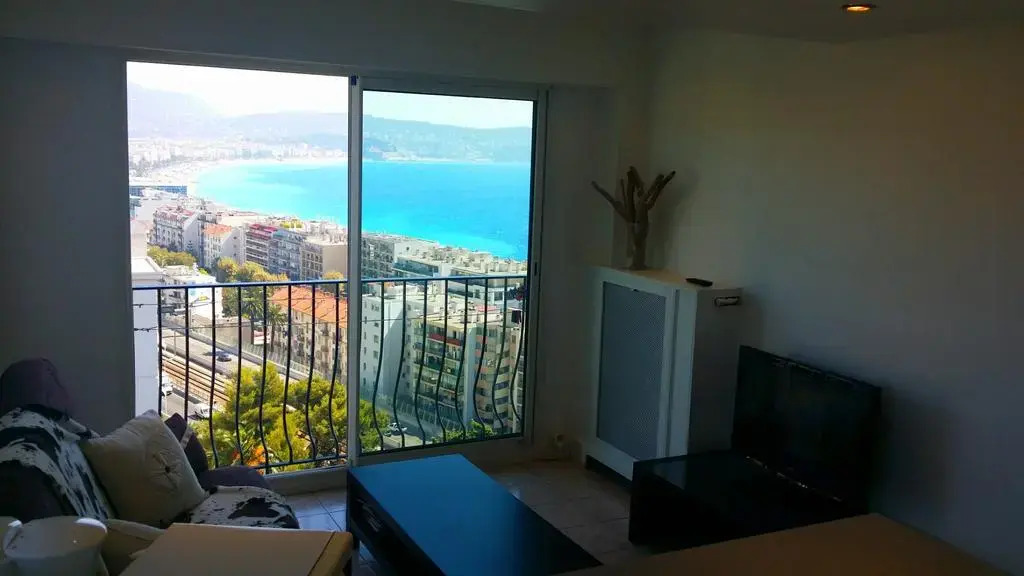 Apartment Avenue de Carras
