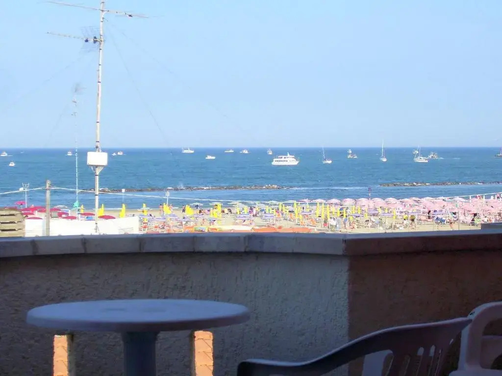 Luxurious Apartment in Lido Degli Estensi near Sea