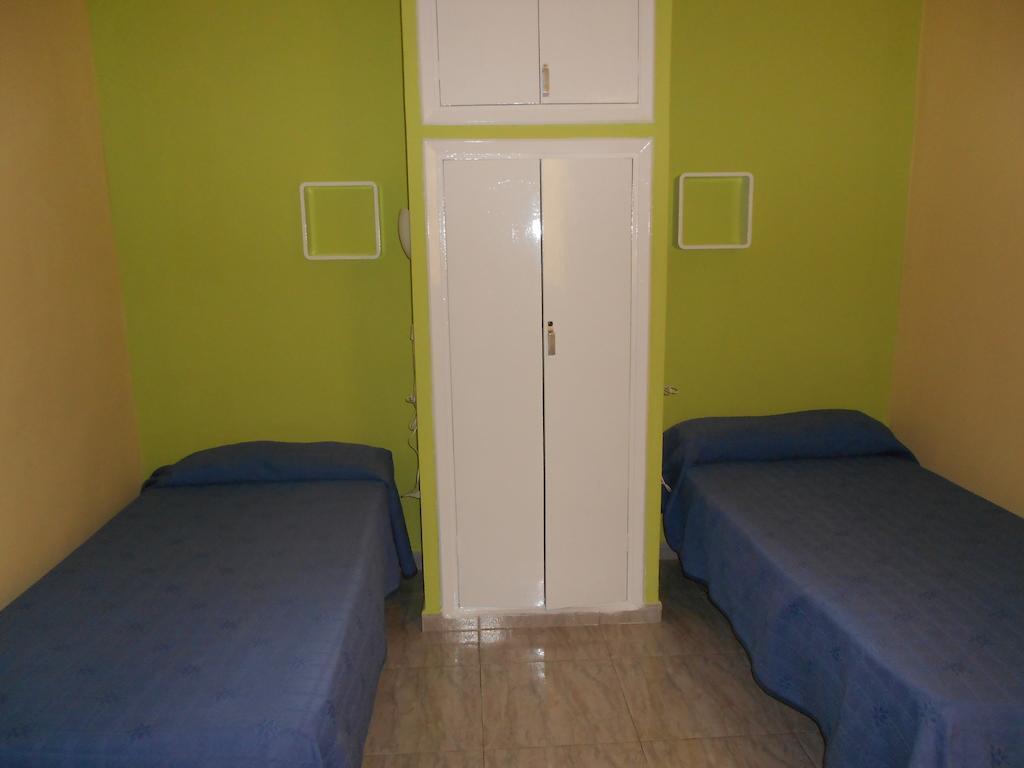Hostal Mova