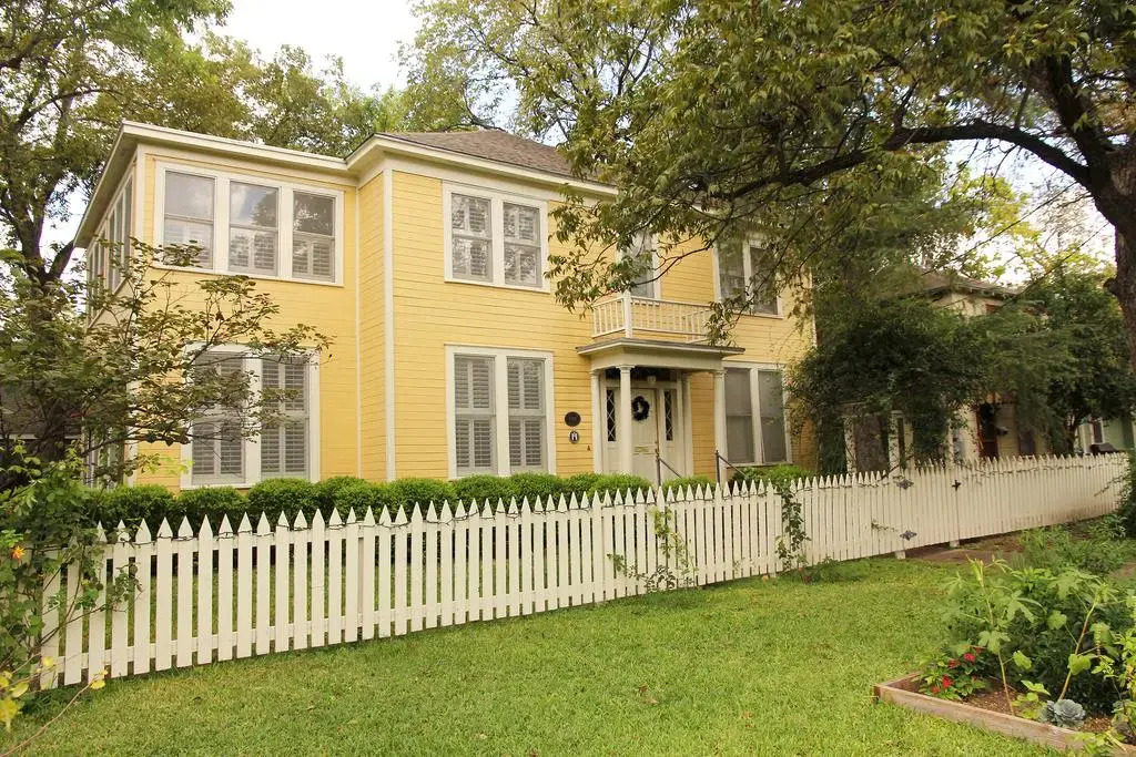 Austin texas gay bed and breakfast