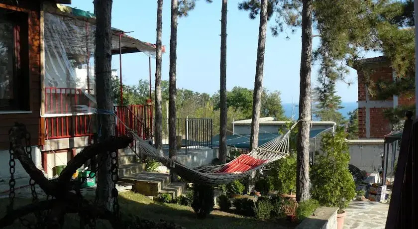 Nadia Guest House