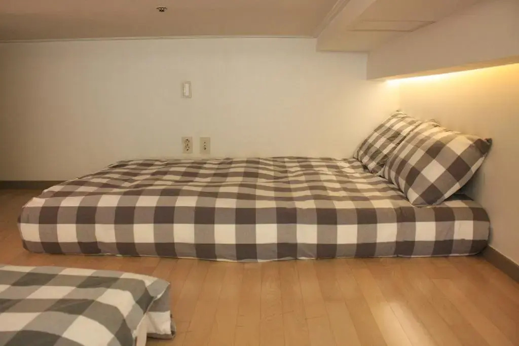 Gangnam Studio Plus