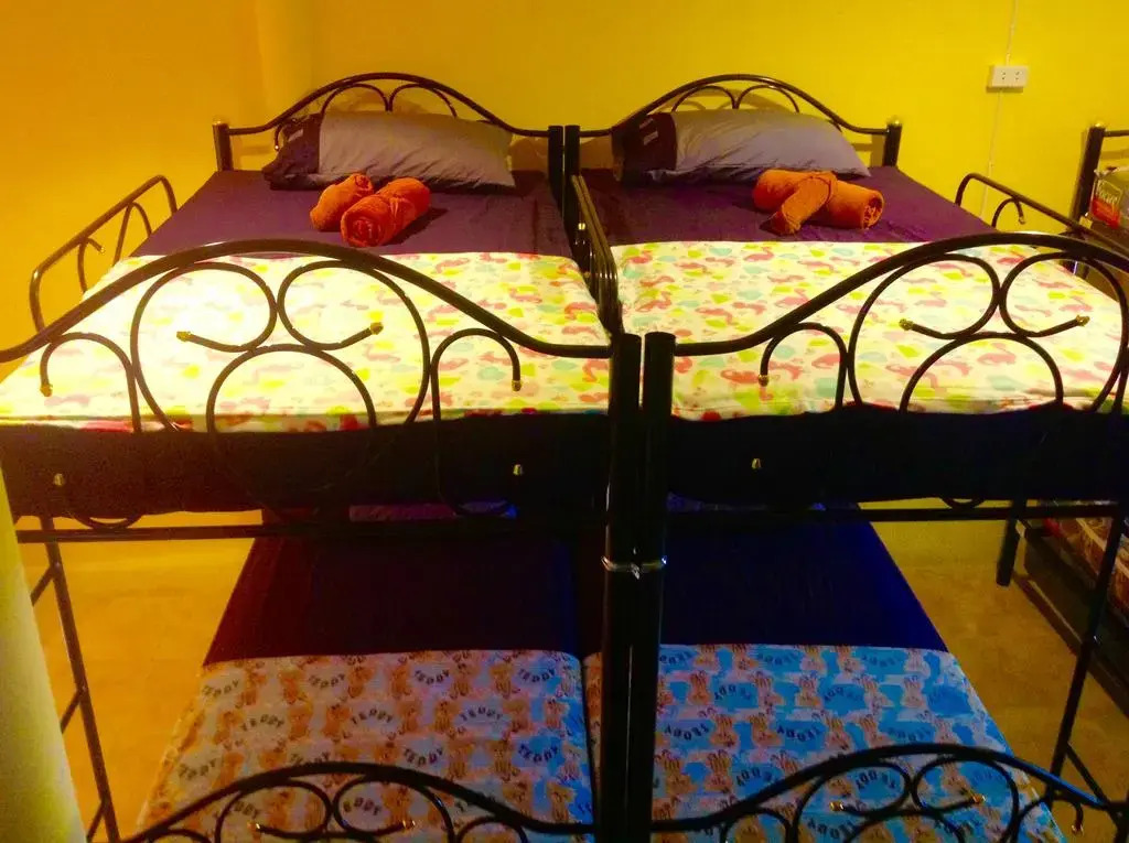 Universal Hostel