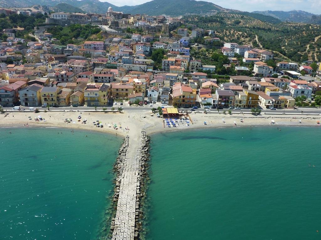 Photo of Cariati beach II with partly clean level of cleanliness