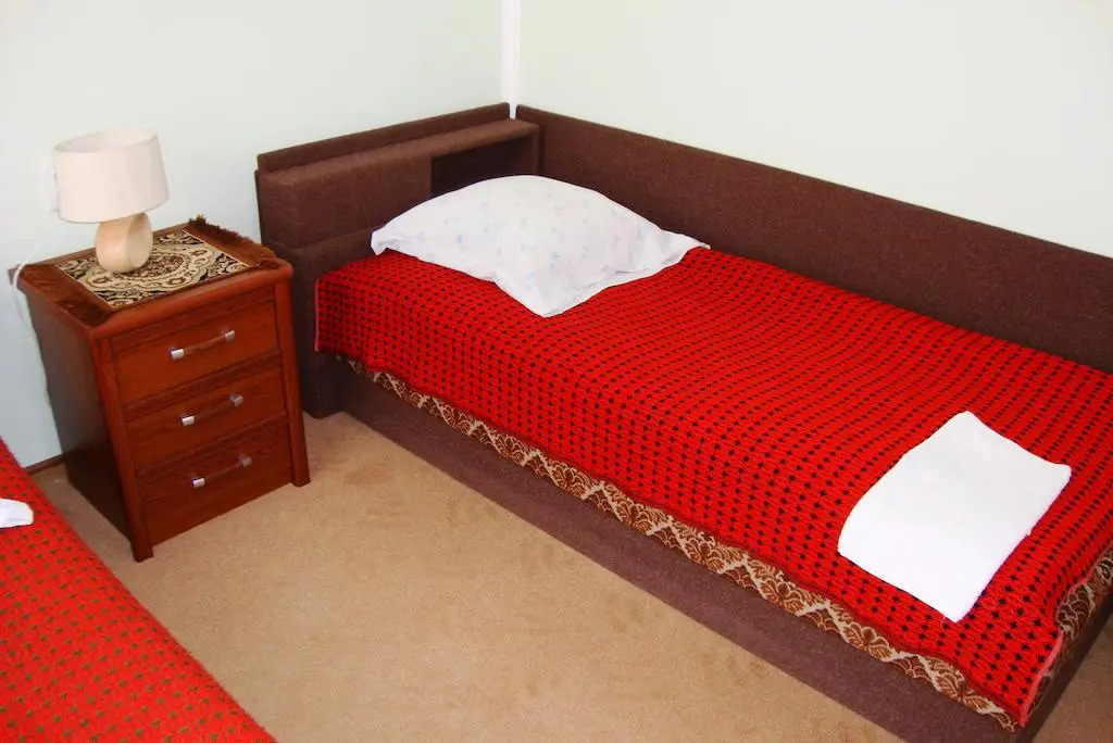 Esfane Guest House