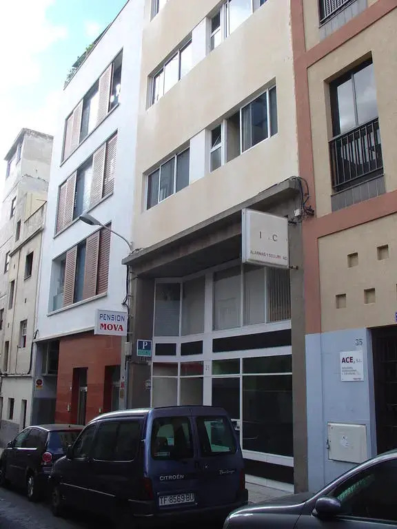Hostal Mova