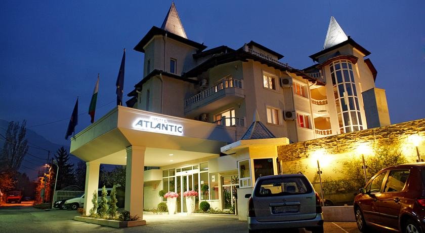 Отель Атлантик