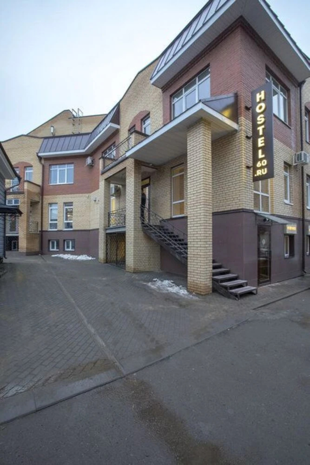 Hostel60