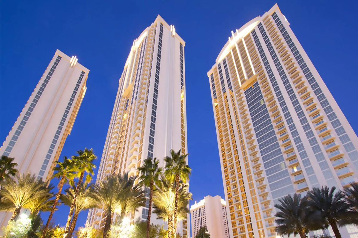 AAA 2 Rooms 2 Bath Suite at The Signature Condo Hotel in Las Vegas