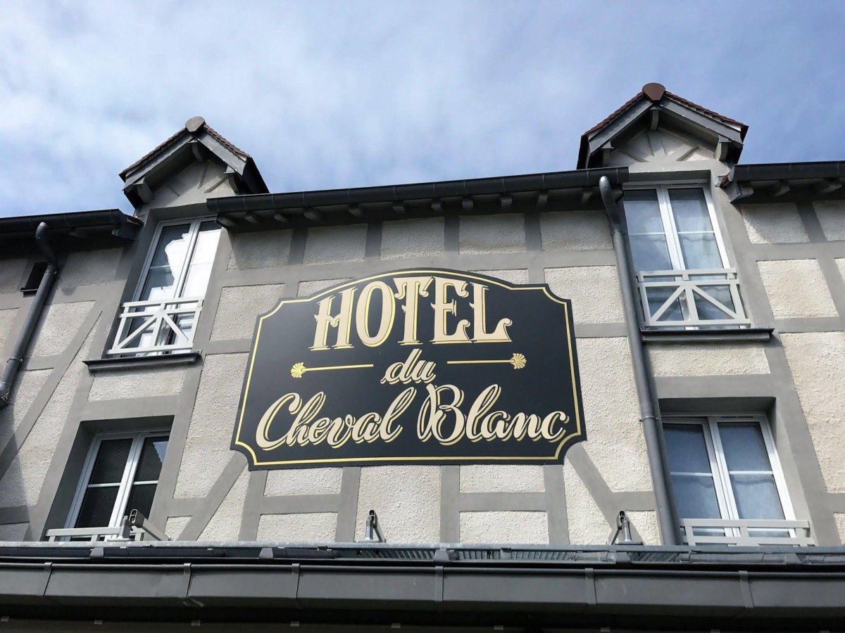 Hotel du Cheval Blanc- First Class Jossigny, France Hotels- GDS
