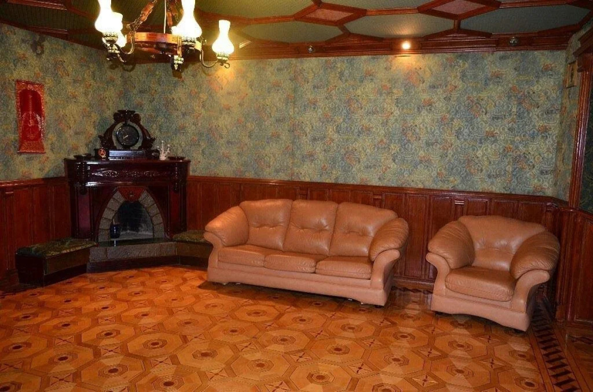 Dom 2 Hostel