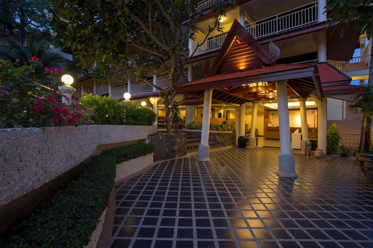 Отель Chanalai Flora Resort, Kata Beach 4* Таиланд, Карон-Бич - 5 отзывов  об отеле, цены и фото номеров - забронировать отель Chanalai Flora Resort, Kata  Beach онлайн