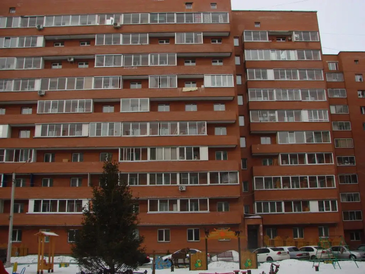 Svetlogorskij Pereulok 4 Apartments