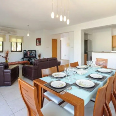Отель Artemis Villa 6 в номере фото 2