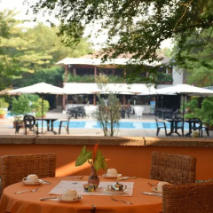 Hotel Club Du Lac Tanganyika гостиничный бар