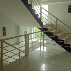 Отель But Different Phuket Guesthouse интерьер отеля фото 3