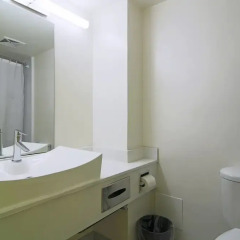 Отель Best Western Primrose Hotel Downtown Канада, Торонто - отзывы, цены и фото номеров - забронировать отель Best Western Primrose Hotel Downtown онлайн ванная фото 2