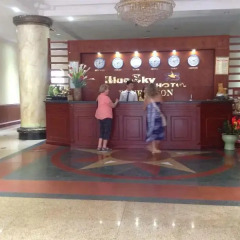 Отель Blue Sky Halong Hotel Вьетнам, Халонг - отзывы, цены и фото номеров - забронировать отель Blue Sky Halong Hotel онлайн интерьер отеля