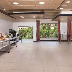 Отель The Level at Melia Castilla