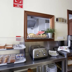 Отель Hostal Roma Испания, Ла-Корунья - отзывы, цены и фото номеров - забронировать отель Hostal Roma онлайн балкон