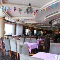 CP Peninsula Hotel питание