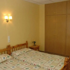 Отель Apartamentos Famara Испания, Льорет-де-Мар - отзывы, цены и фото номеров - забронировать отель Apartamentos Famara онлайн комната для гостей фото 5