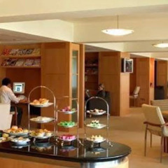 Отель Equatorial Kuala Lumpur Малайзия, Куала-Лумпур - отзывы, цены и фото номеров - забронировать отель Equatorial Kuala Lumpur онлайн питание фото 2