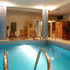 Elegant Lodge Hotel бассейн