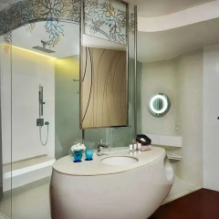 Отель Baraquda Pattaya - MGallery by Sofitel Паттайя ванная