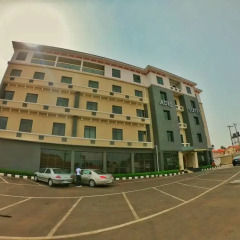 Отель Adig Suites Энугу парковка