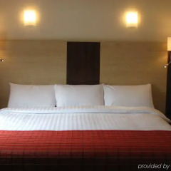 Отель Monton House комната для гостей фото 2