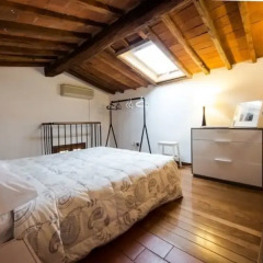 Отель Florentapartments - Santa Croce Флоренция сейф в номере