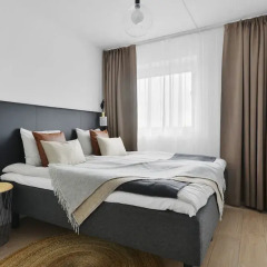 Отель Forenom Aparthotel Stockholm Flemingsberg комната для гостей