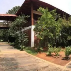 Отель Vallee 69 Eco Leisure с домашними животными
