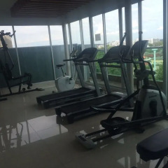 Отель Thanyalak at The Gallery Condominium фитнесс-зал