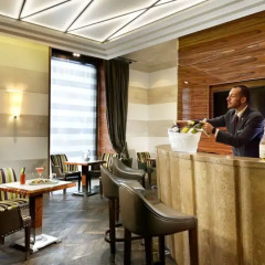 UNA Hotel Roma гостиничный бар