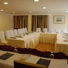 Отель Golden Tulip Aqaba