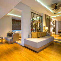 Отель Crest Resort & Pool Villas интерьер отеля