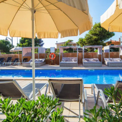 Отель Aparthotel Ferrer Skyline бассейн