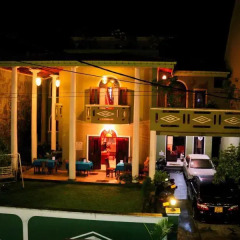 Отель Frangipani Motel Галле