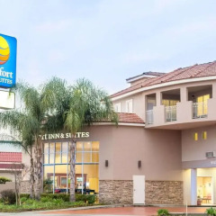 Отель Comfort Inn And Suites Near Universal Studios Лос-Анджелес парковка
