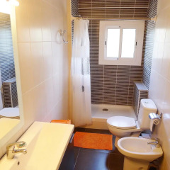 Отель Santa Cruz - INH 27247 Бланес ванная