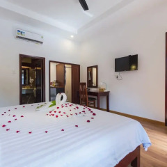 Отель Phu Quoc Villas сейф в номере