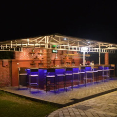 Отель Dreamland Gold Resort Pvt Ltd Непал, Лумбини - отзывы, цены и фото номеров - забронировать отель Dreamland Gold Resort Pvt Ltd онлайн бассейн фото 3