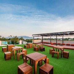 Отель Phuket Marine Poshtel питание фото 2