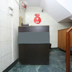 Отель OYO Rooms Govindpuri Metro парковка