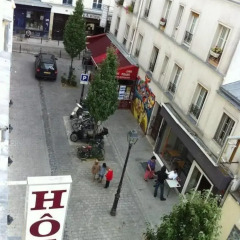 Отель Hipotel Paris Bordeaux Ménilmontant Париж балкон