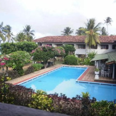 Sunils Beach Hotel Colombo бассейн фото 2