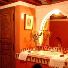 Отель Riad Dar Alhambra Марокко, Марракеш - отзывы, цены и фото номеров - забронировать отель Riad Dar Alhambra онлайн ванная