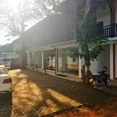 Отель Livinya Holiday Resort парковка
